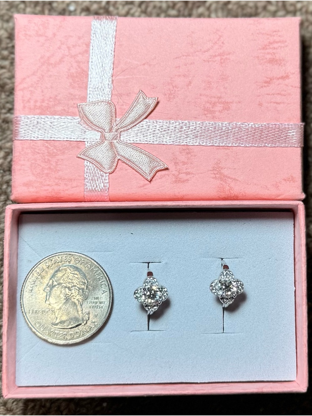 🍀CLOVER HUGGIES EARRINGS🍀